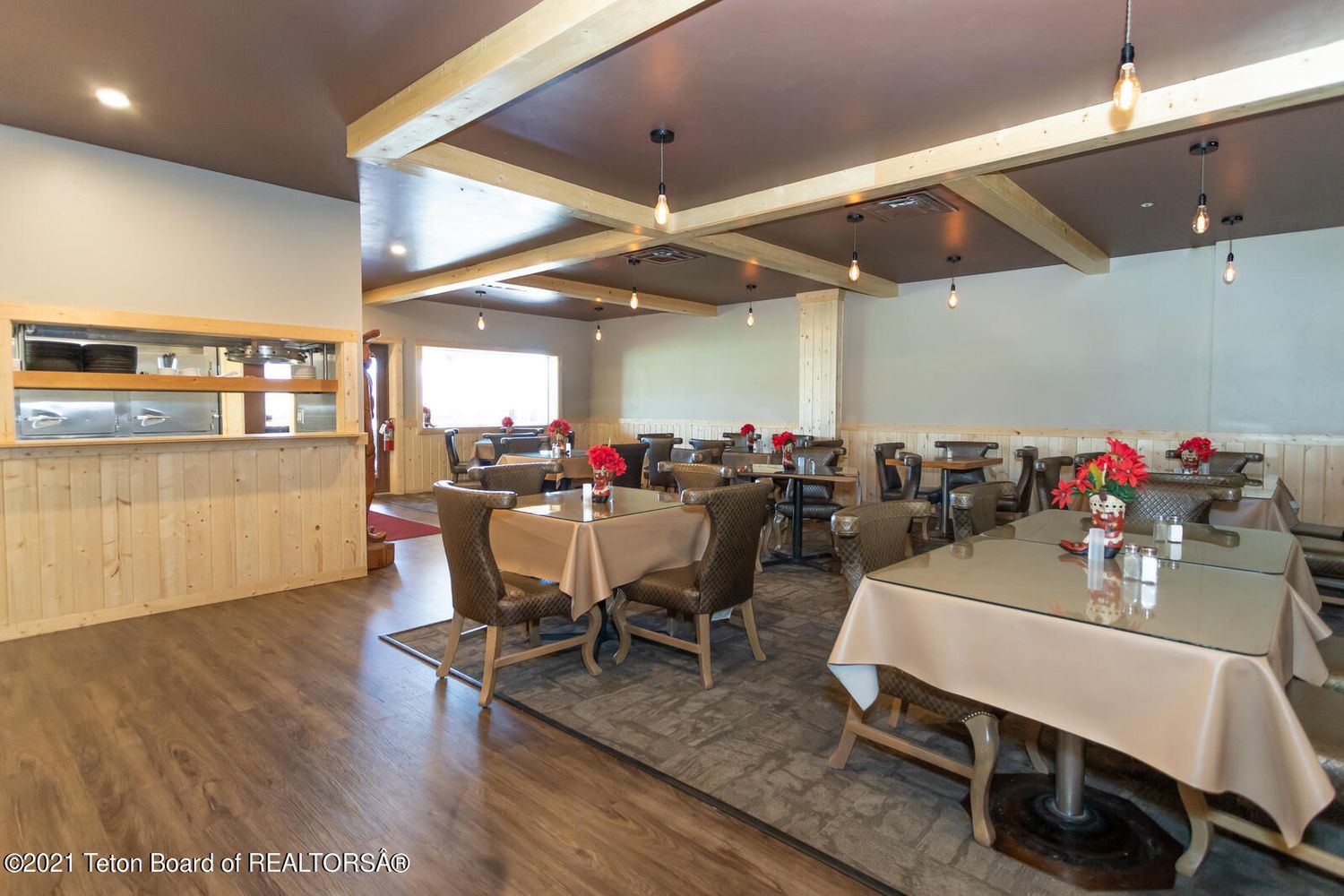285 N Main St, Thayne, WY 83127
